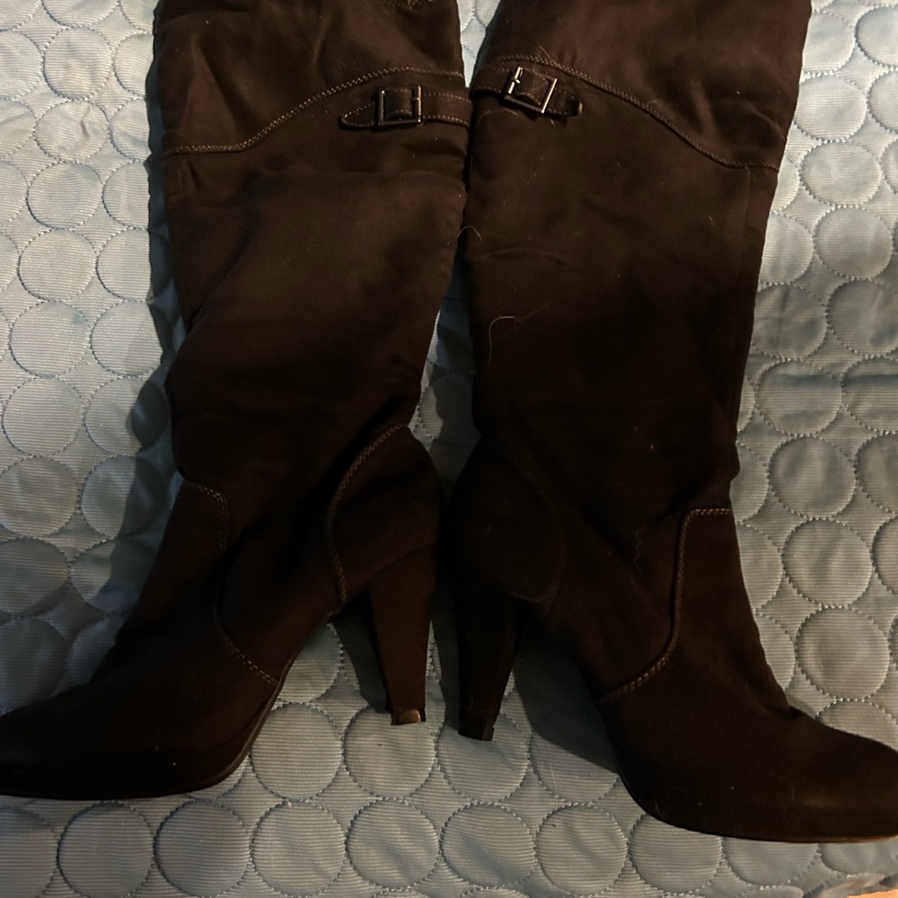 Elegant Brown Women's Heeled Boots